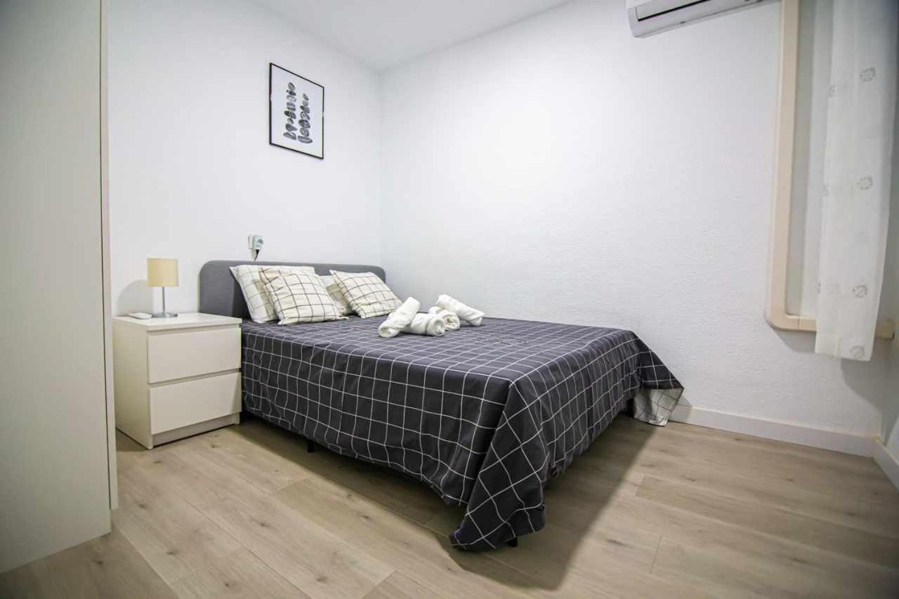 Apartamento Heroes De Sostoa Málaga Exteriör bild